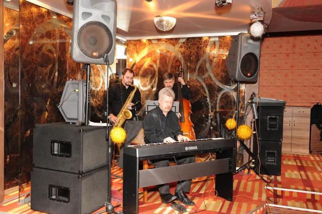 2011-12-15 (DSC_9886_1.JPG)